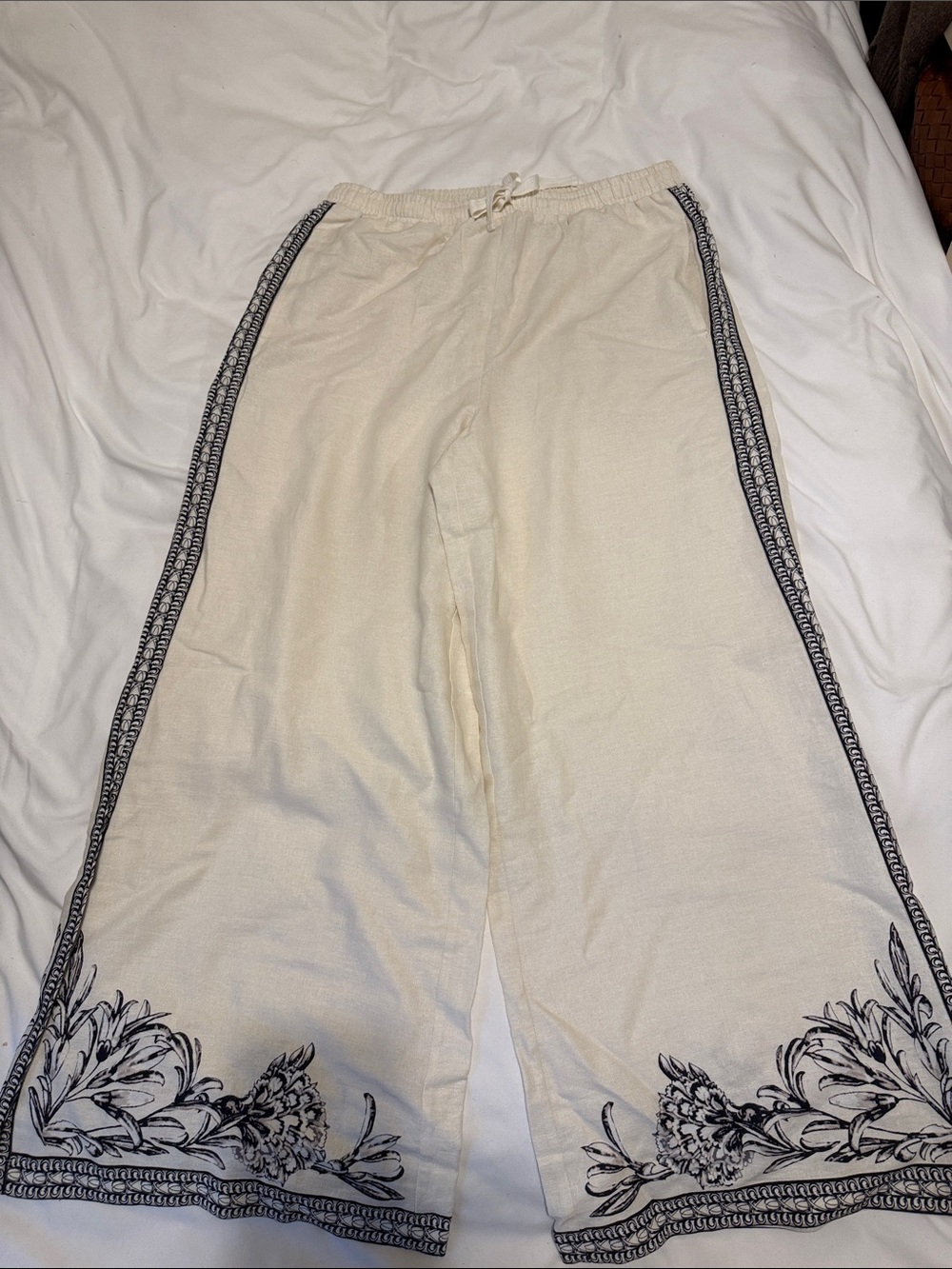 Max Studio Cream Wide-Leg Pants with Black Border and Floral Hem